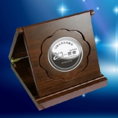 2014年1月：定制廣州立白公司20周年紀(jì)念銀章定制